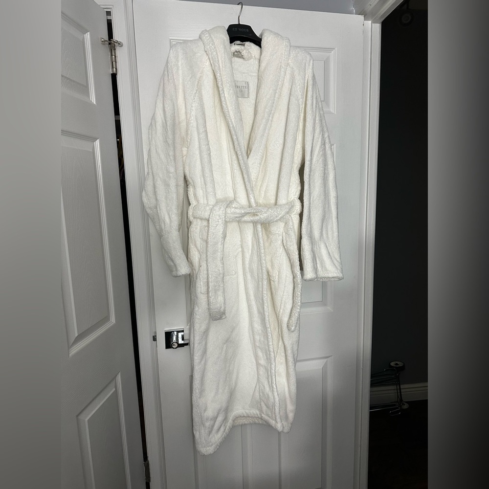 Long White Frette Luxury Terry Robe Bathrobe. Women’s Men’s Unisex. Very warm.